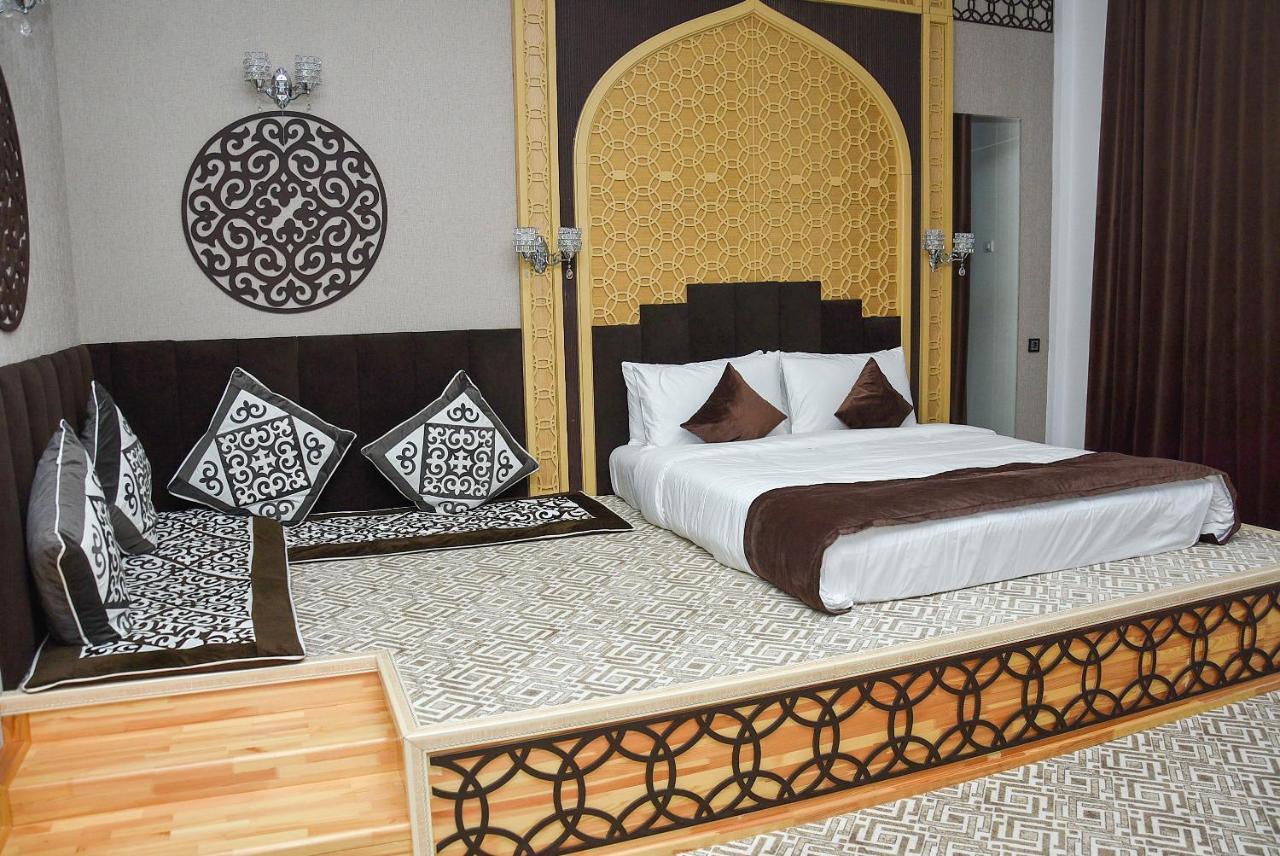 Готель Ramada By Wyndham Turkistan Екстер'єр фото