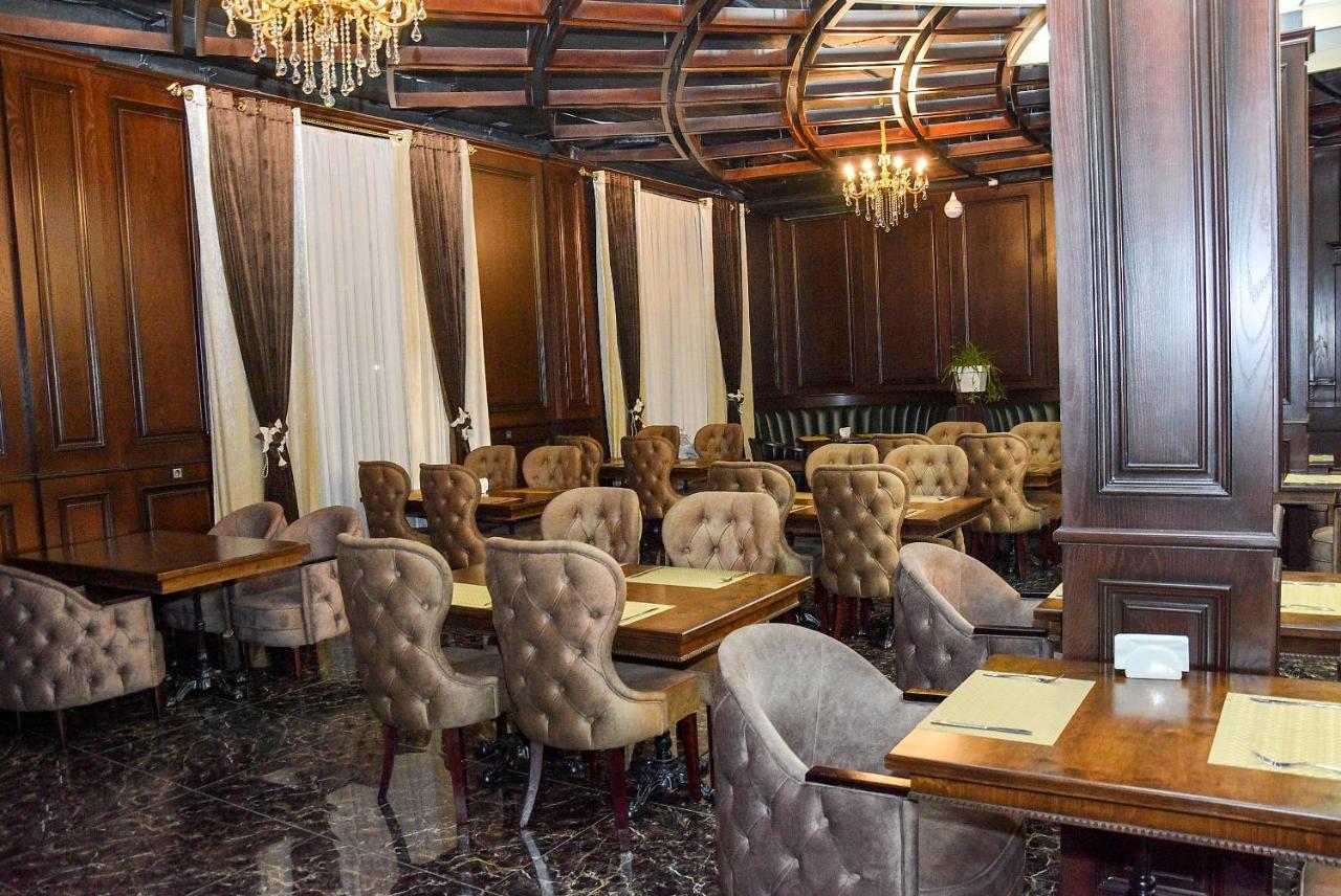 Готель Ramada By Wyndham Turkistan Екстер'єр фото