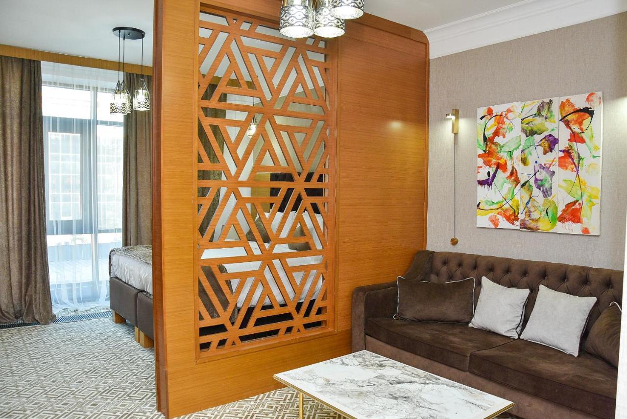 Готель Ramada By Wyndham Turkistan Екстер'єр фото