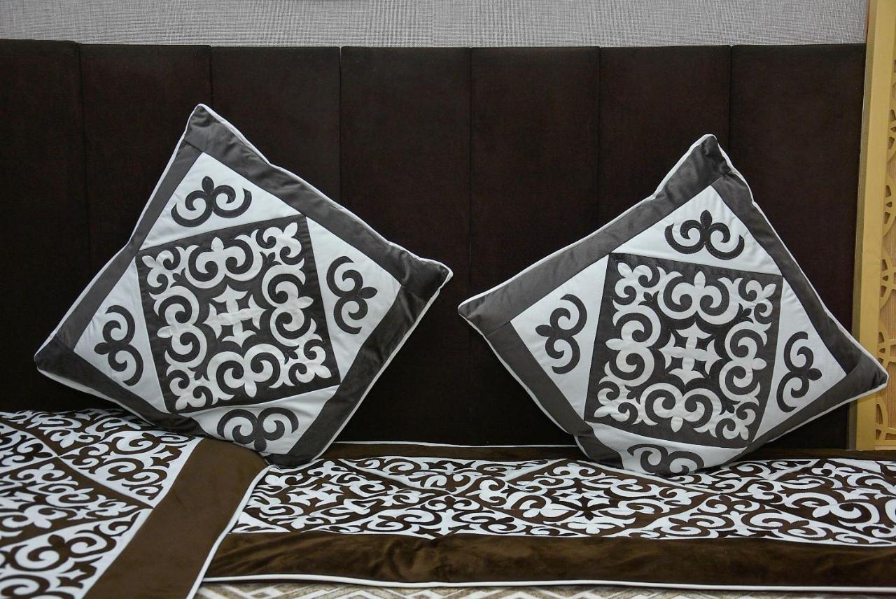 Готель Ramada By Wyndham Turkistan Екстер'єр фото