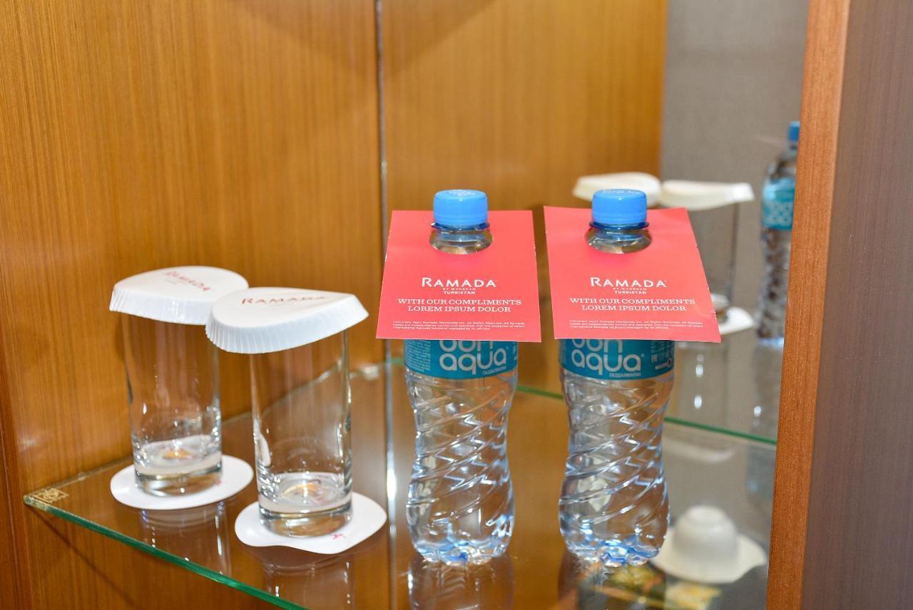 Готель Ramada By Wyndham Turkistan Екстер'єр фото